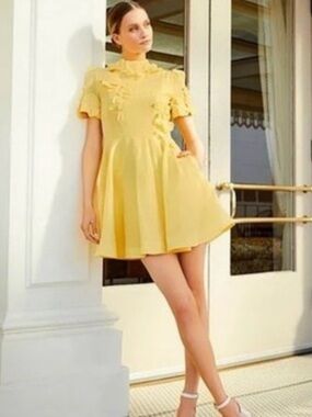 Antonio Melani Elegant Yellow Short-Sleeve A-Line Dress